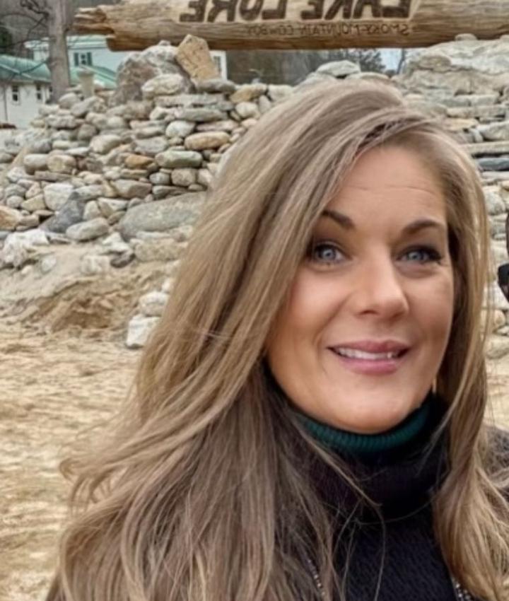 Portrait of Amanda Rash